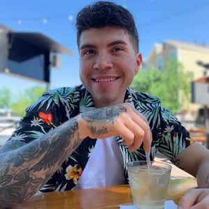 Meet your Posher, Javier